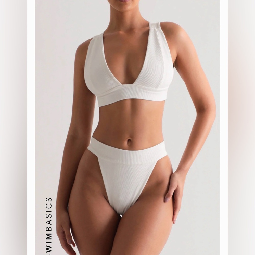 Ribbed White V-Neck Bikini Set